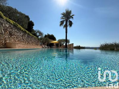 Maison - 171 m² - 6 pièces