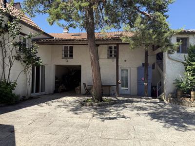 Maison - 250 m² - 10 pièces