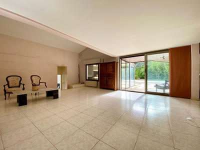 Maison - 298 m² - 7 pièces