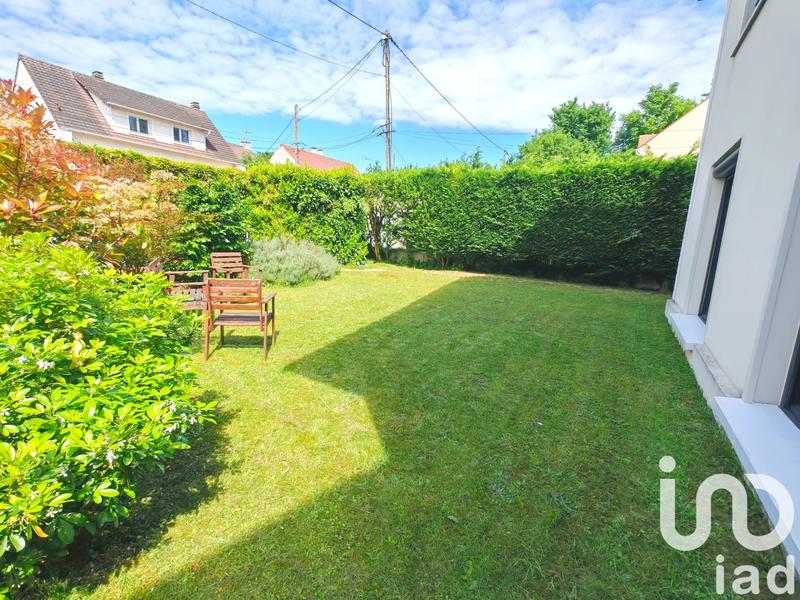 Maison - 204 m² - 8 pièces