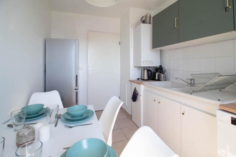 Chambre - 10 m² - 4 pièces