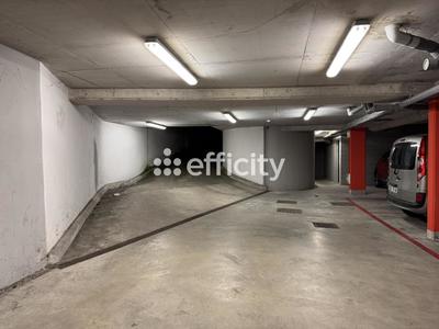 Parking / Garage - 12 m²