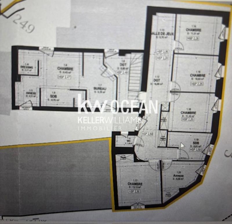 Maison - 186 m² - 8 pièces