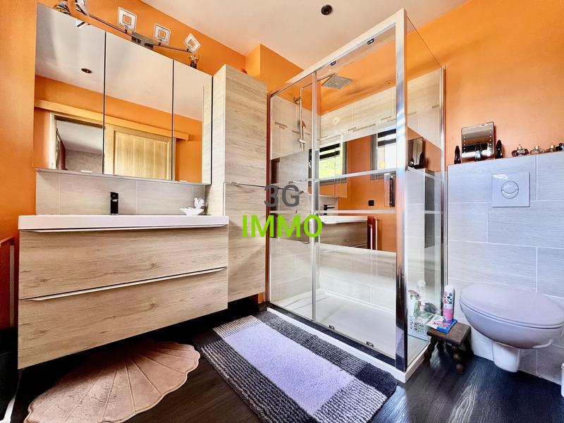 Maison traditionnelle - 195 m² - 5 pièces