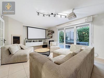 Maison - 117 m² - 6 pièces