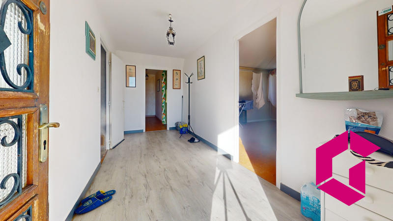 Maison - 143 m² - 7 pièces