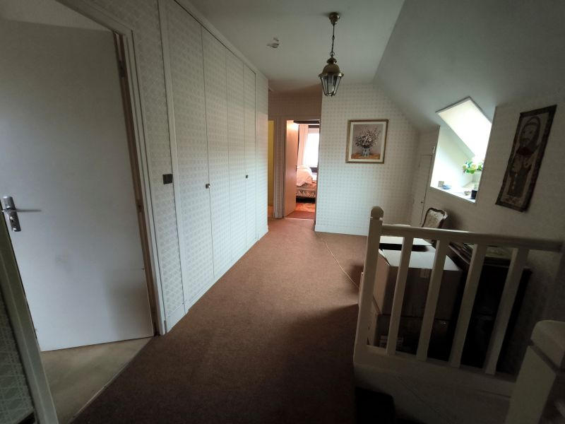 Pavillon - 166 m² - 8 pièces