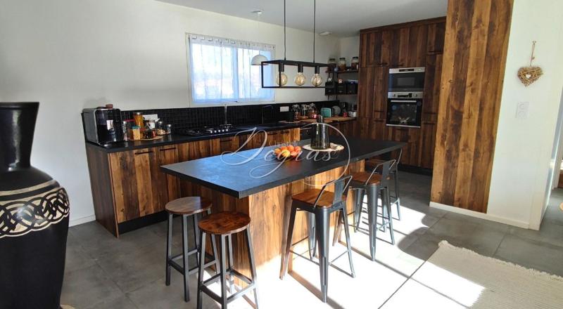 Maison - 113 m² - 6 pièces