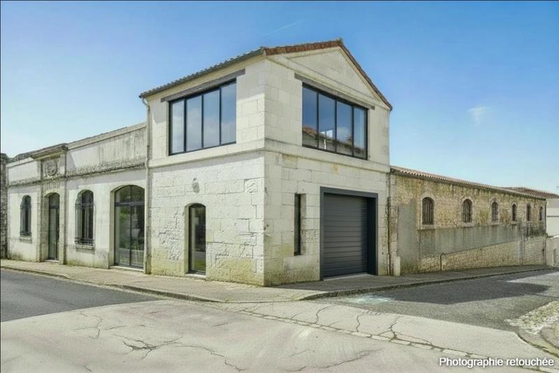 Maison - 900 m² - 1 pièce