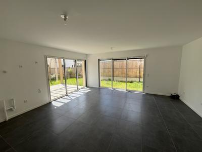 Maison contemporaine - 101 m² - 4 pièces