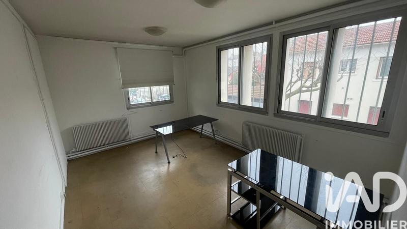 Loft - 245 m² - 5 pièces