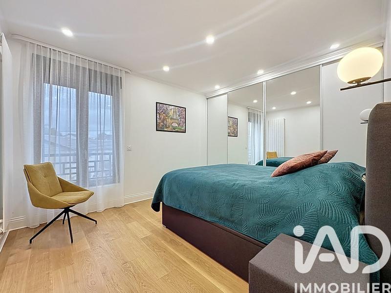 Maison - 282 m² - 12 pièces