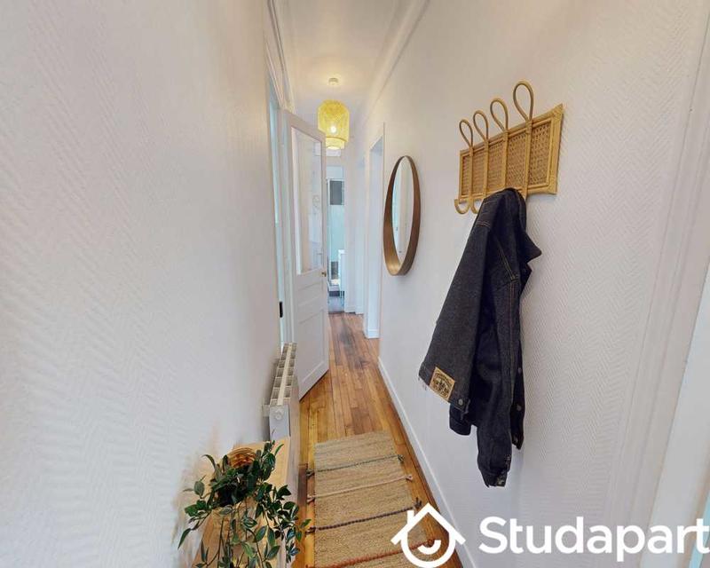 Chambre - 60 m² - 1 pièce