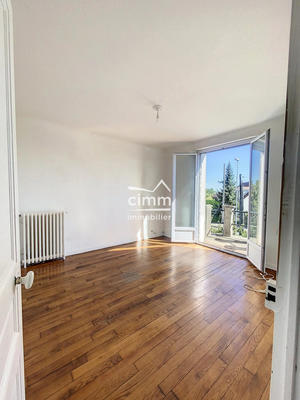 Maison - 83 m² - 5 pièces