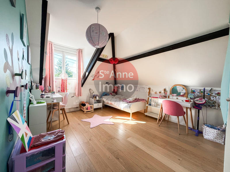 Maison - 230 m² - 6 pièces