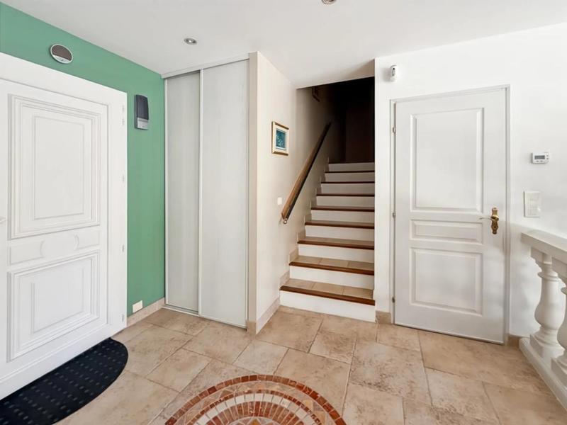 Villa - 143 m² - 6 pièces