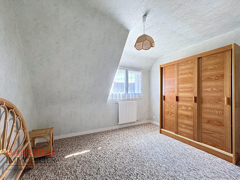 Maison - 99 m² - 6 pièces