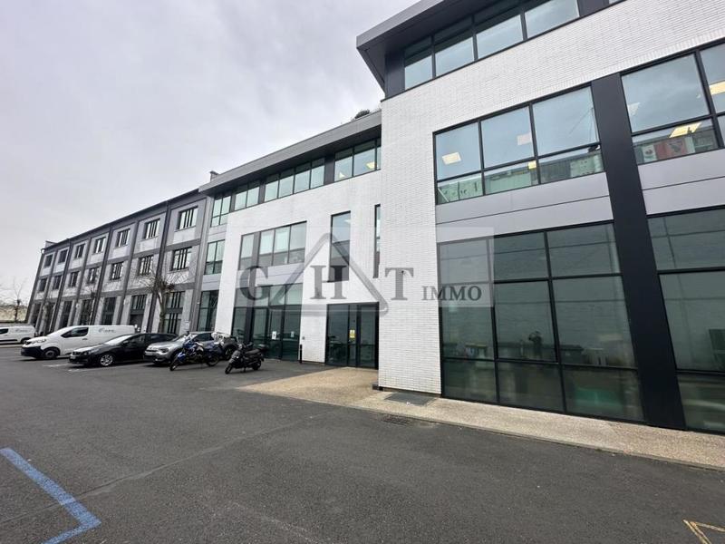 Entrepôt - 3 292 m²