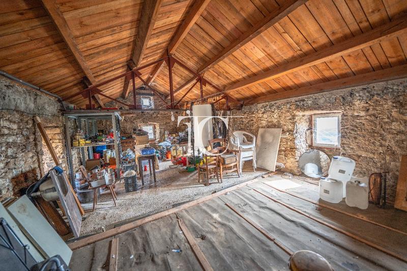 Maison en pierre - 90 m² - 5 pièces