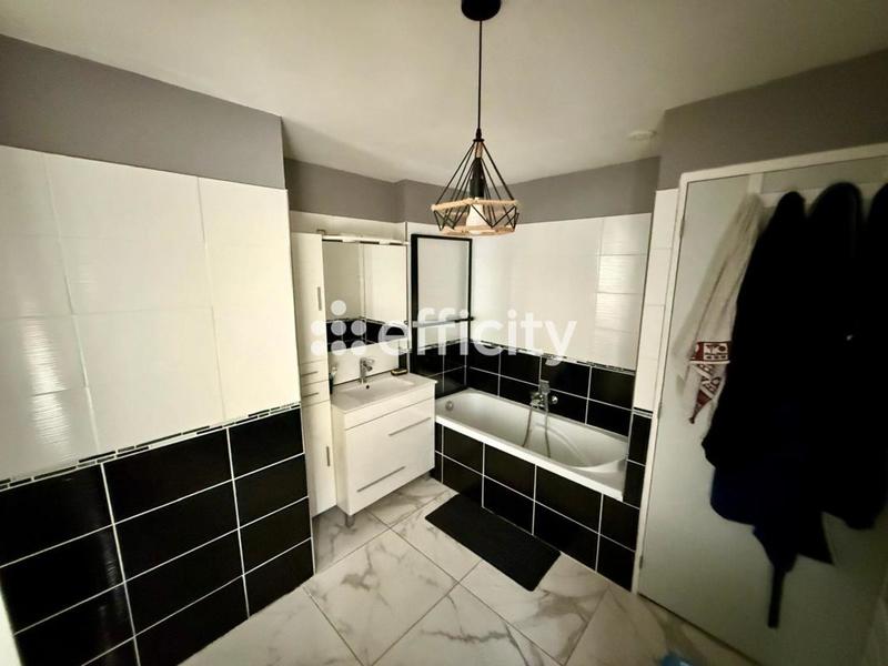 Maison - 72 m² - 4 pièces