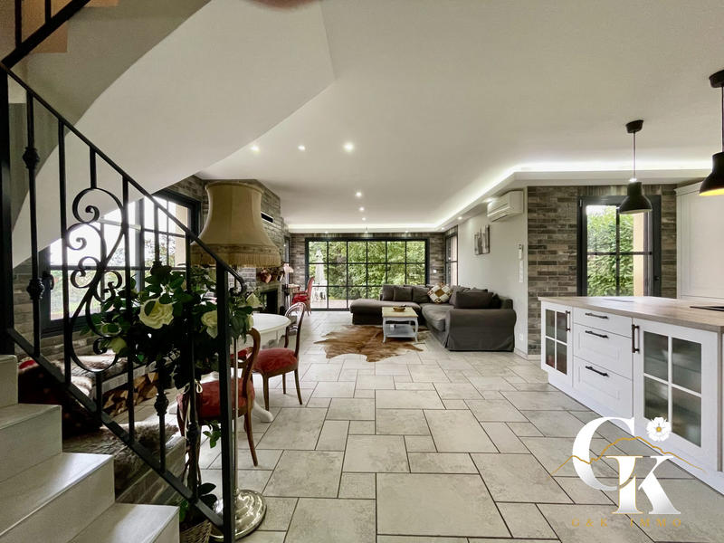 Maison contemporaine - 152 m² - 5 pièces