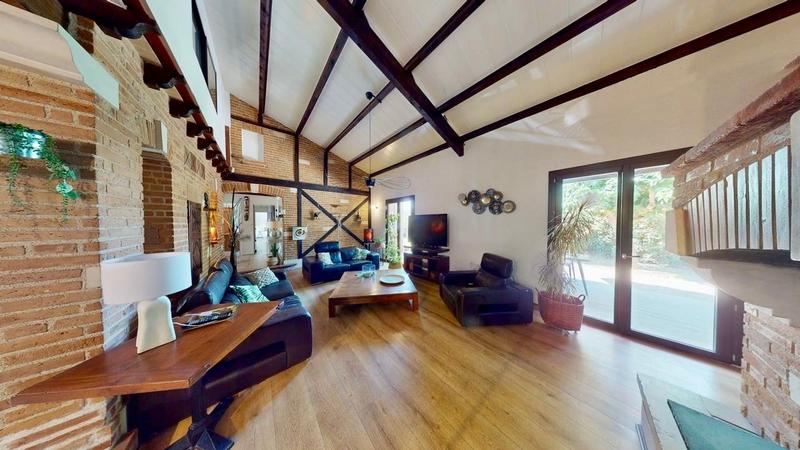 Maison - 197 m² - 7 pièces