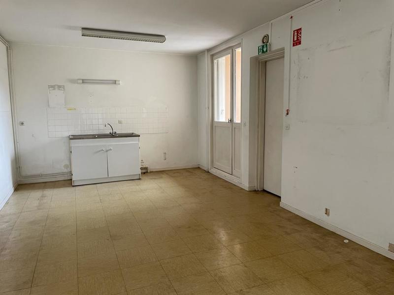 Local d'activité / Entrepôt - 70 m²
