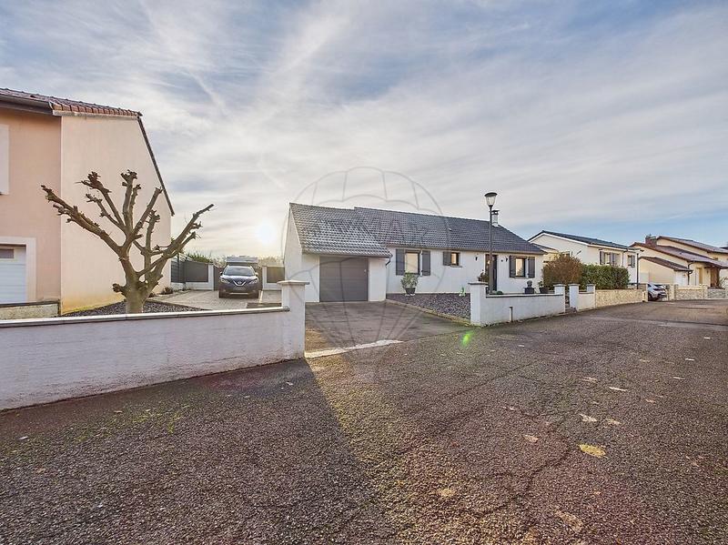 Maison - 88 m² - 5 pièces