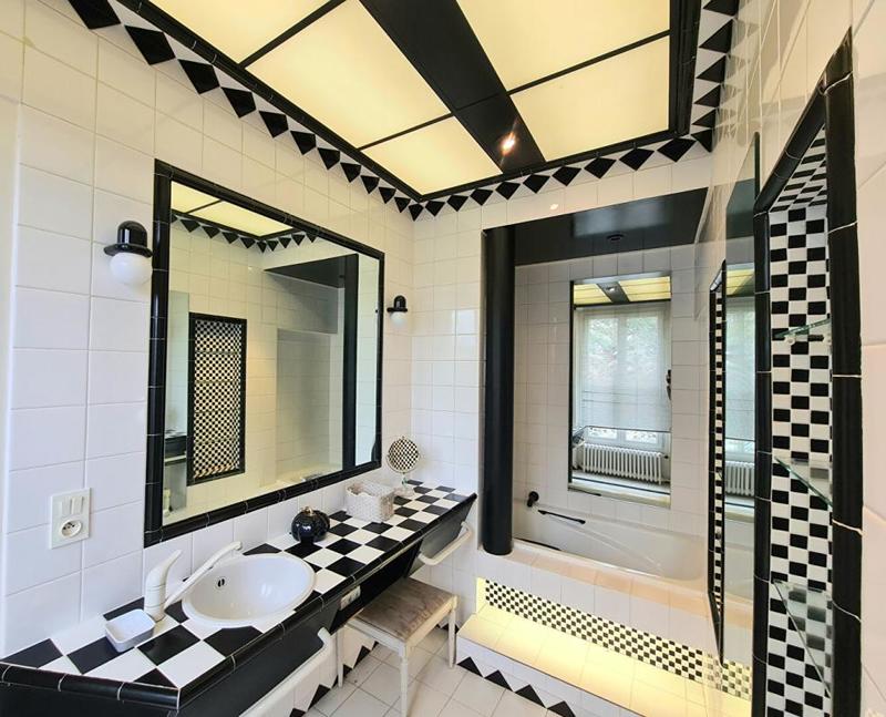 Maison - 210 m² - 6 pièces