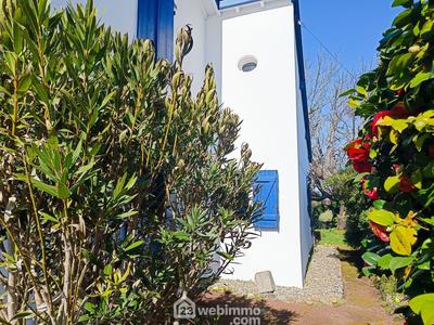 Maison - 215 m² - 7 pièces