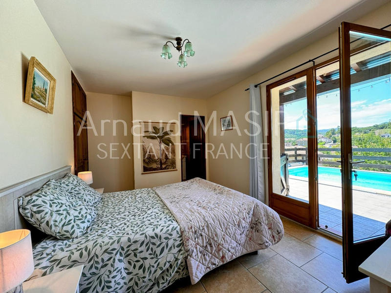 Maison - 130 m² - 5 pièces