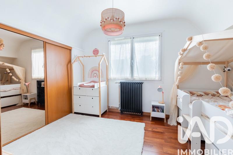 Maison - 90 m² - 5 pièces