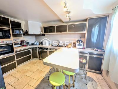 Maison - 105 m² - 5 pièces