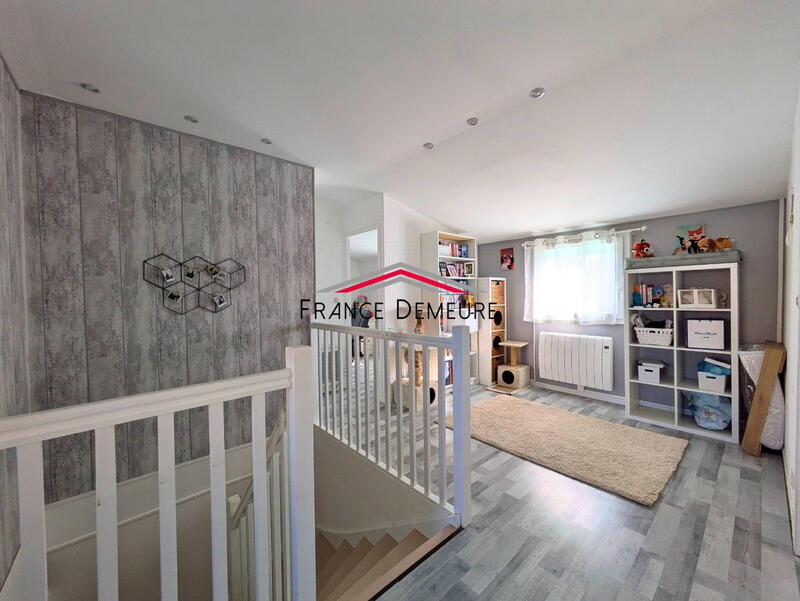 Maison - 112 m² - 6 pièces