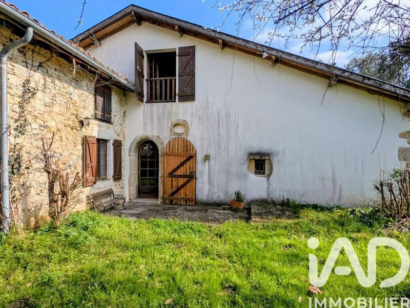 Maison - 350 m² - 11 pièces