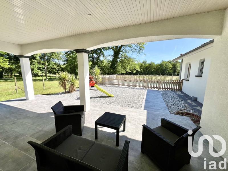 Maison - 201 m² - 8 pièces