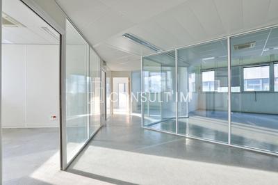 Bureau - 645 m²
