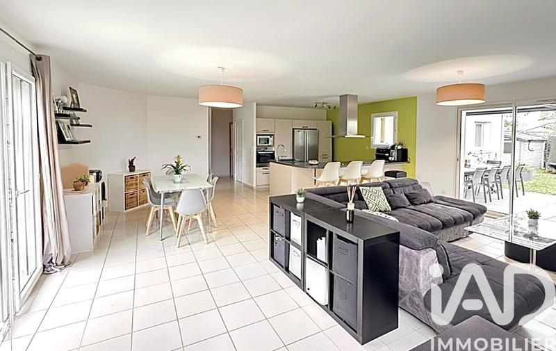 Maison - 120 m² - 5 pièces