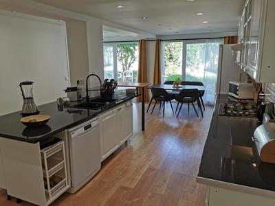 Maison - 216 m² - 8 pièces