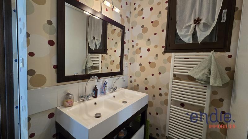 Maison - 295 m² - 16 pièces