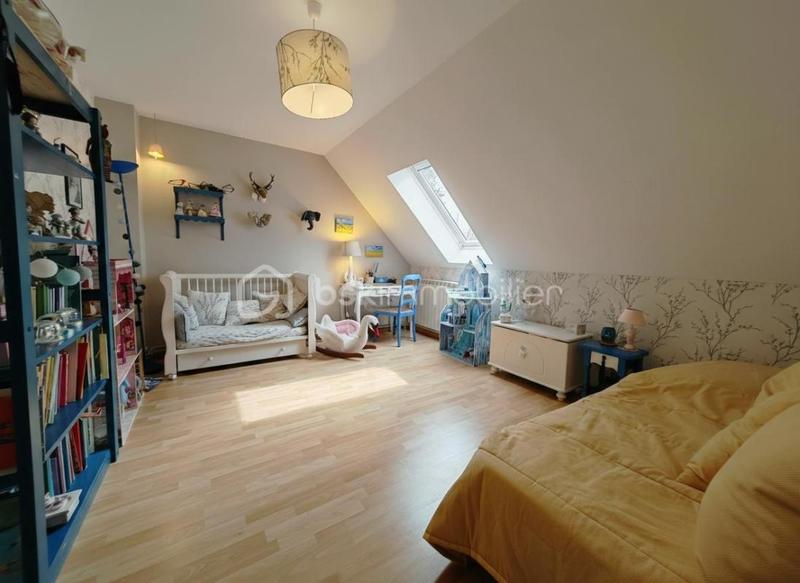 Maison traditionnelle - 150 m² - 7 pièces