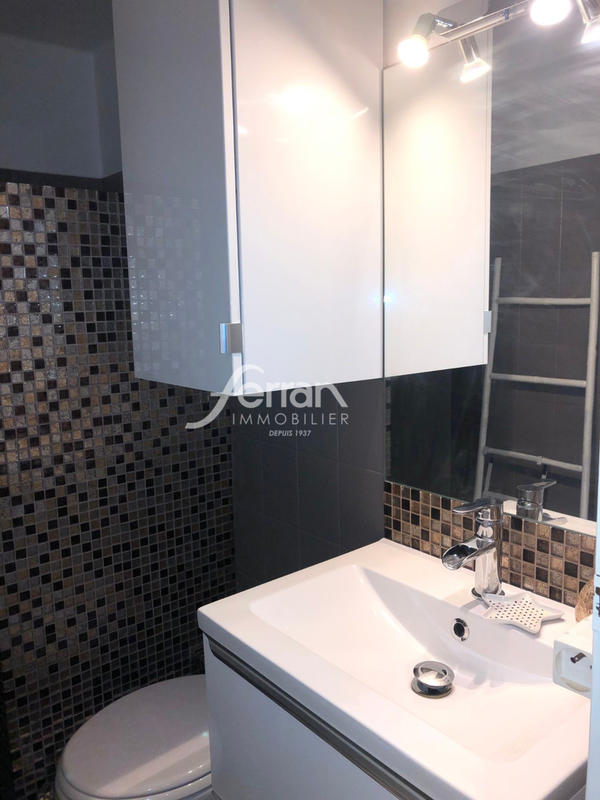 Appartement - 64 m² - 2 pièces