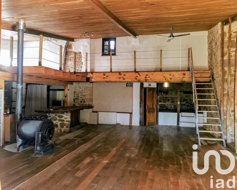 Maison - 210 m² - 3 pièces