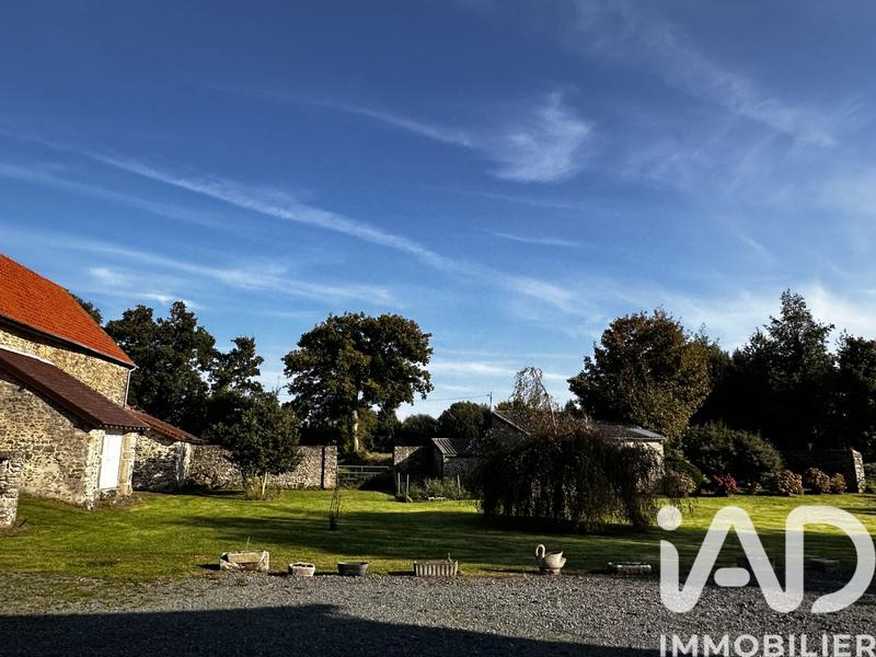 Maison - 202 m² - 6 pièces