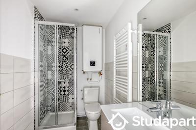 Chambre - 13 m² - 1 pièce