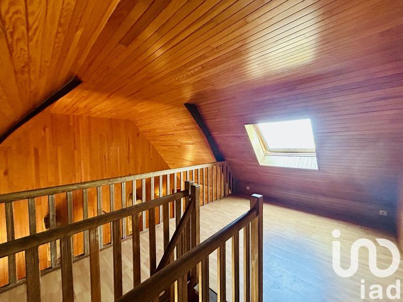 Maison - 240 m² - 6 pièces