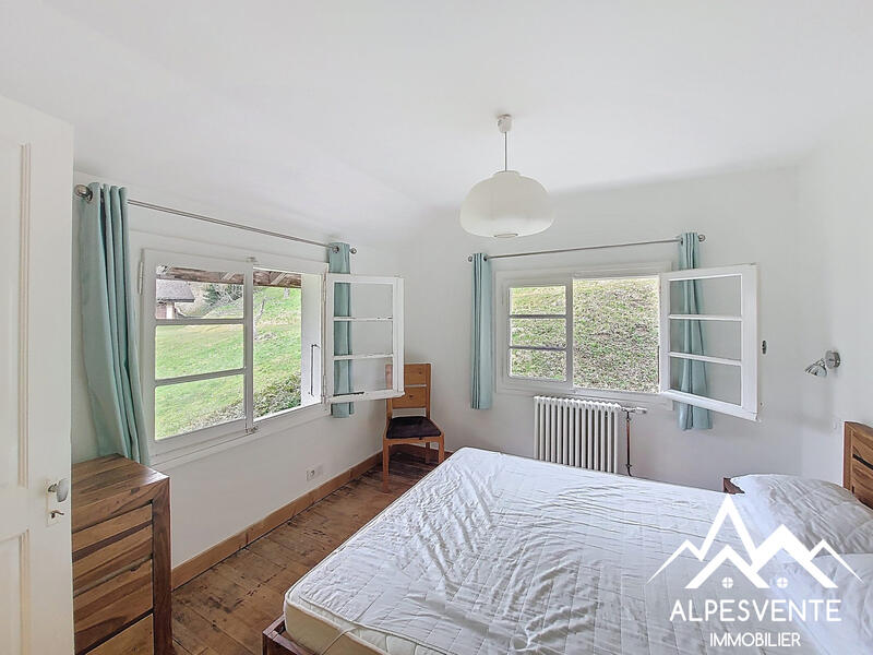 Maison - 167 m² - 9 pièces