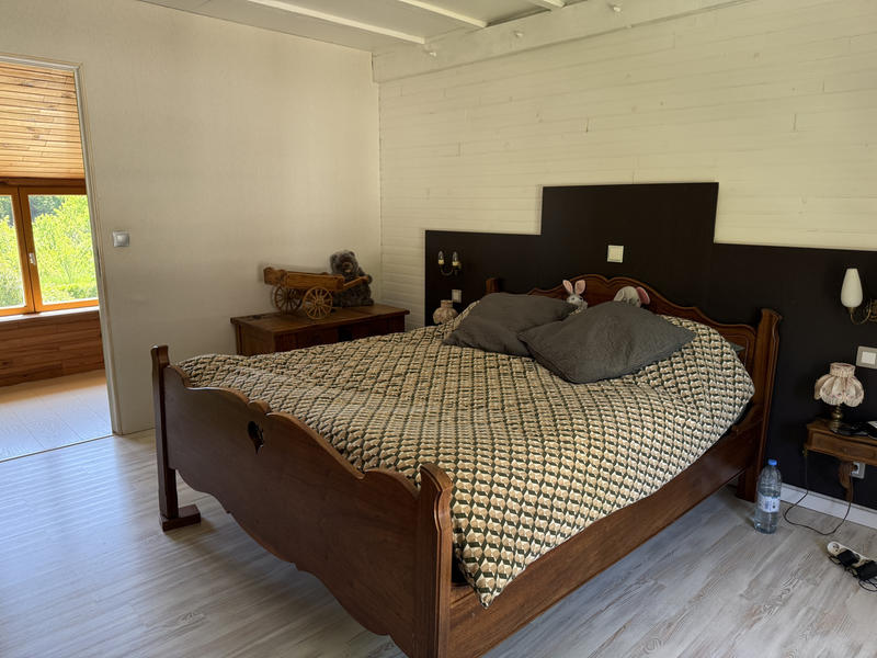 Maison - 235 m² - 8 pièces