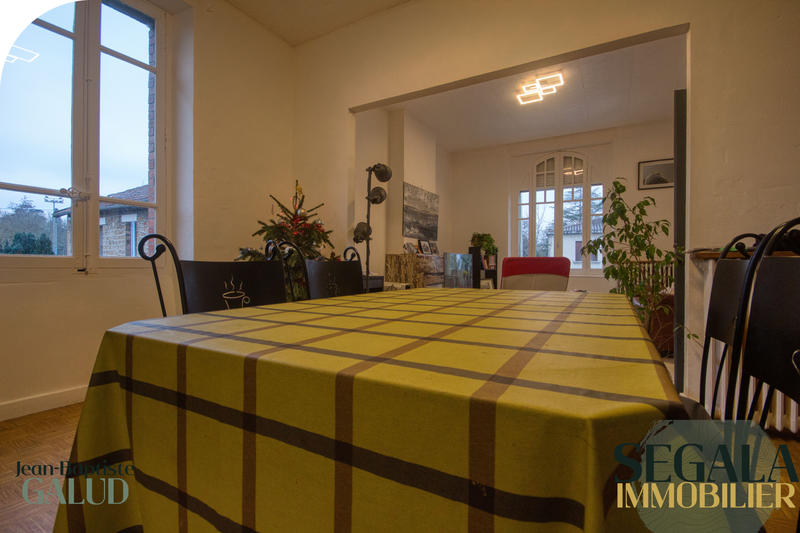 Maison - 90 m² - 4 pièces