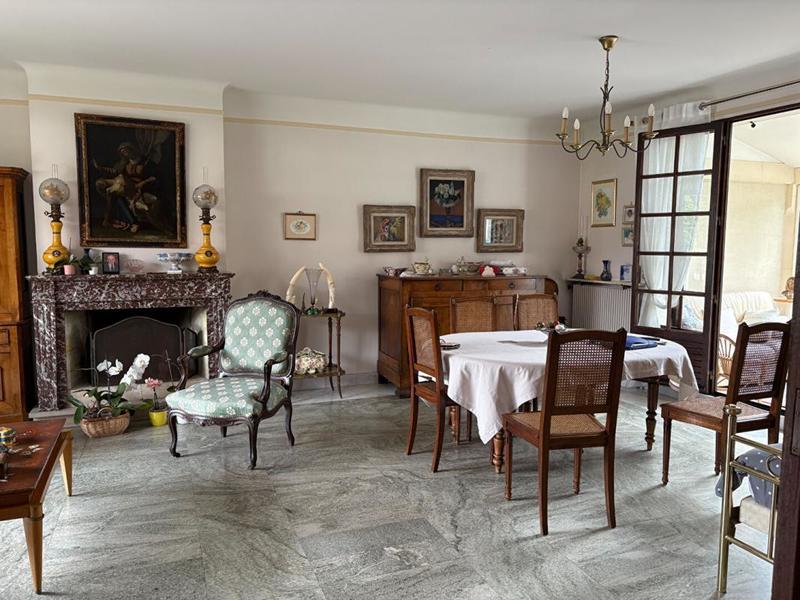 Maison - 213 m² - 5 pièces